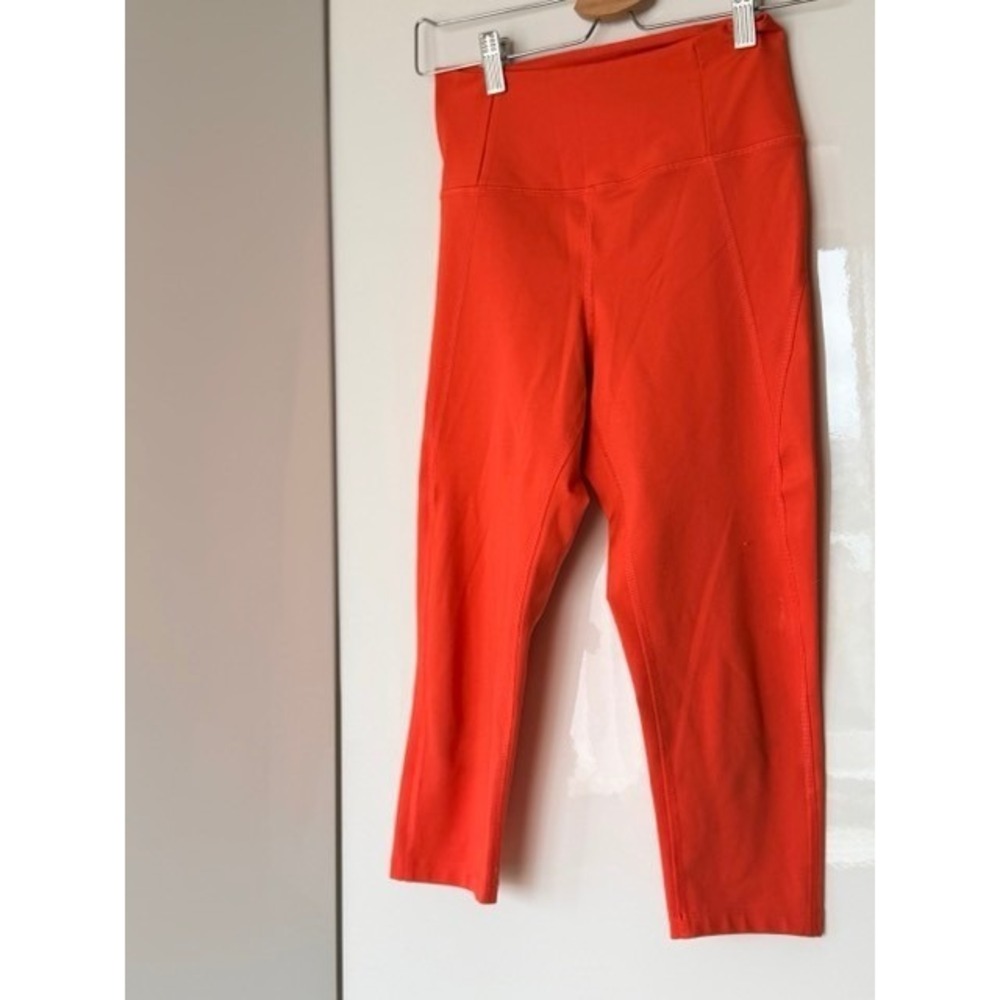 Girlfriend Collective Compressive High-Rise Capri Leggings Coral Size Small - Picture 2 of 10